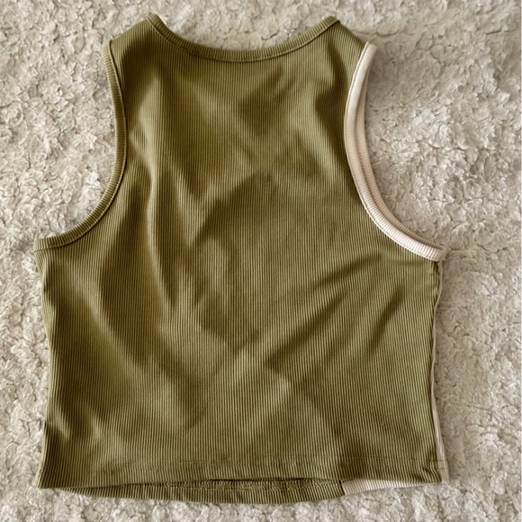 Two-Tone Ribbed Tank Top - Picture 2 of 2